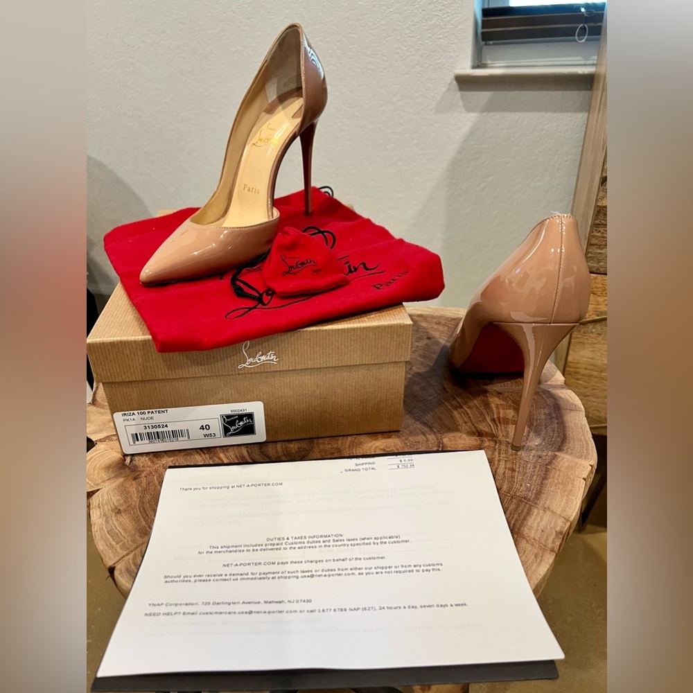 Christian Louboutin Iriza 100 patent leather pumps !